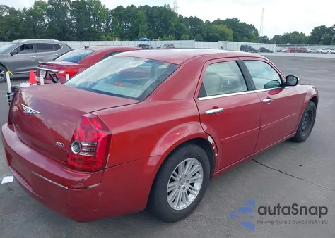 2010 Chrysler 300 Touring/Signature Series/Executive Series from USA, damaged, VIN 2C3CA5CV4AH155375